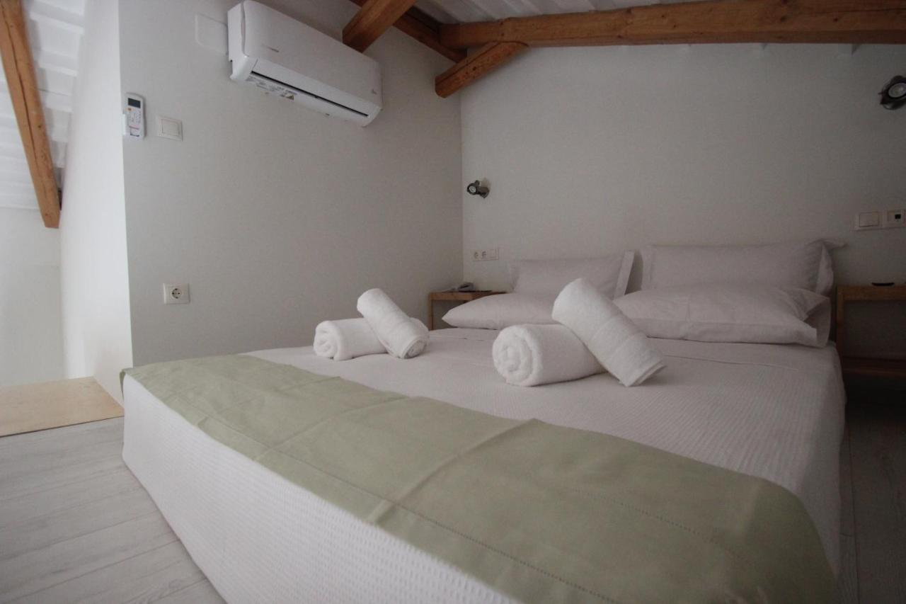 L Anima Boutique Suites Skiathos stad Exteriör bild